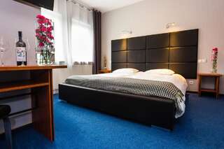 Отель Hotel Glamour Пжезмерово Улучшенный двухместный номер с 1 кроватью или 2 отдельными кроватями-6